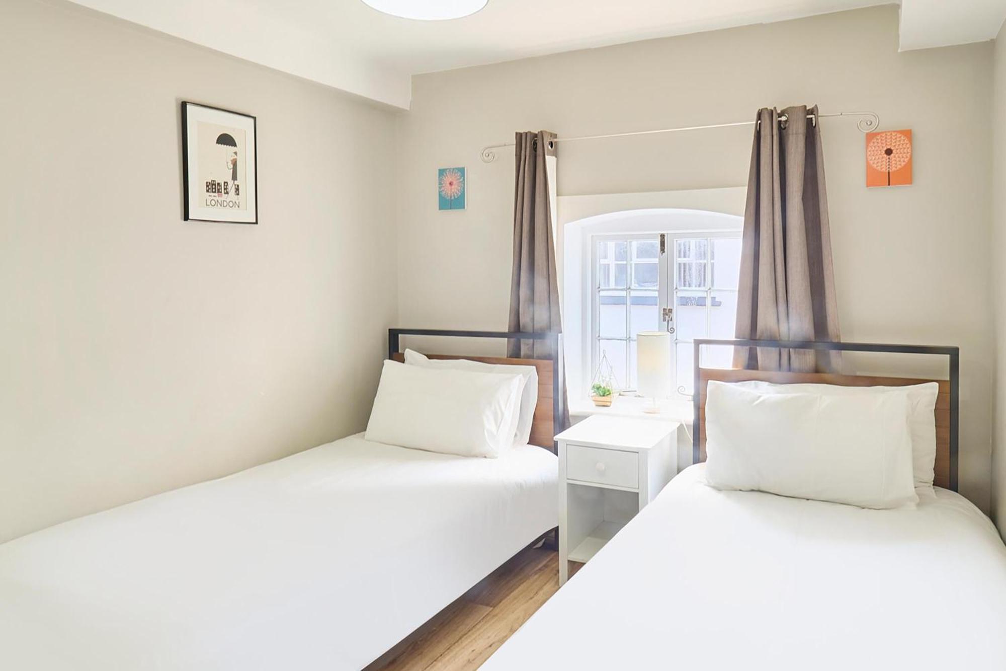 Host & - Roper Road Apartment Canterbury